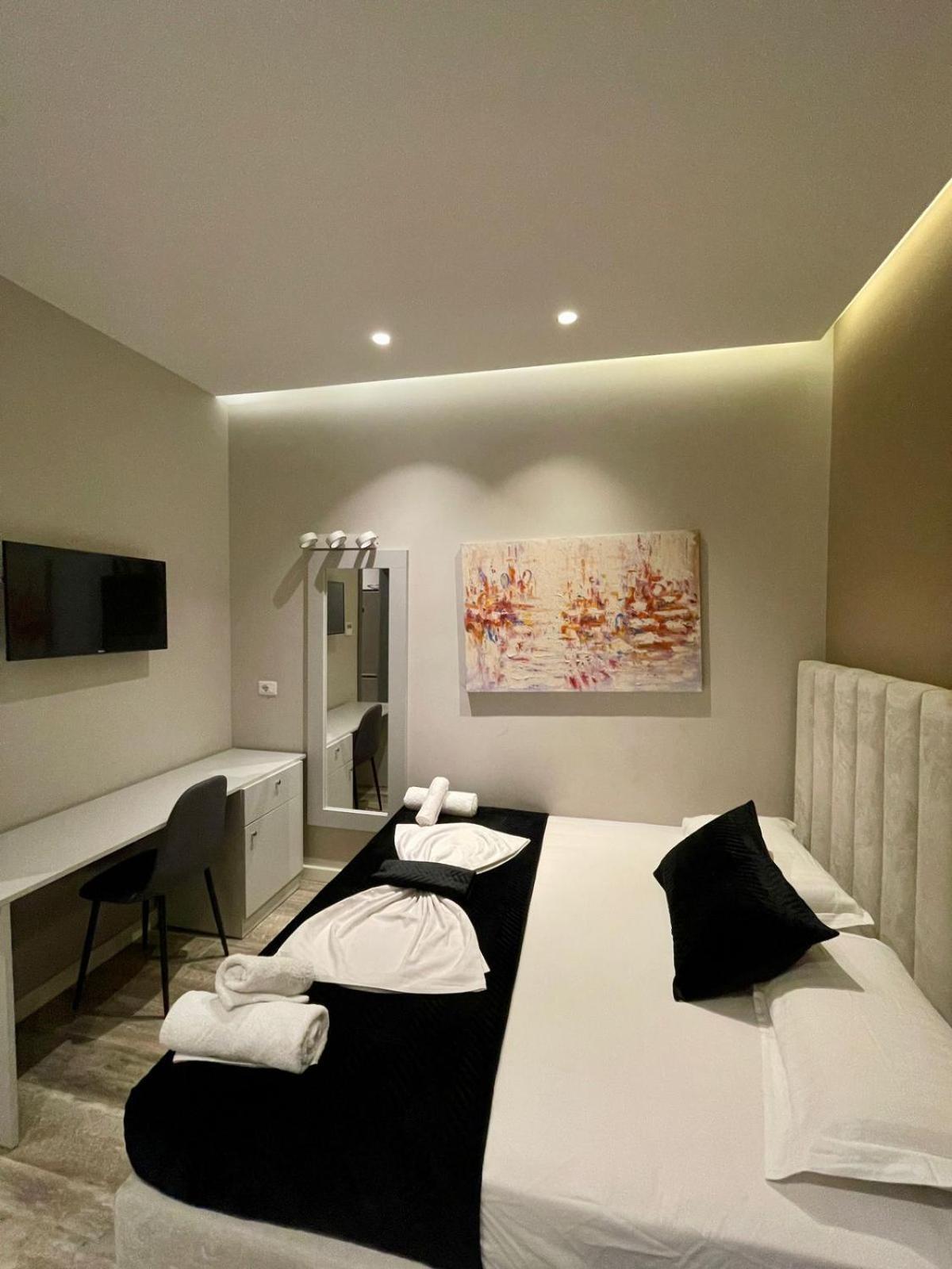 Premium City Studio & Suite 티라나 외부 사진